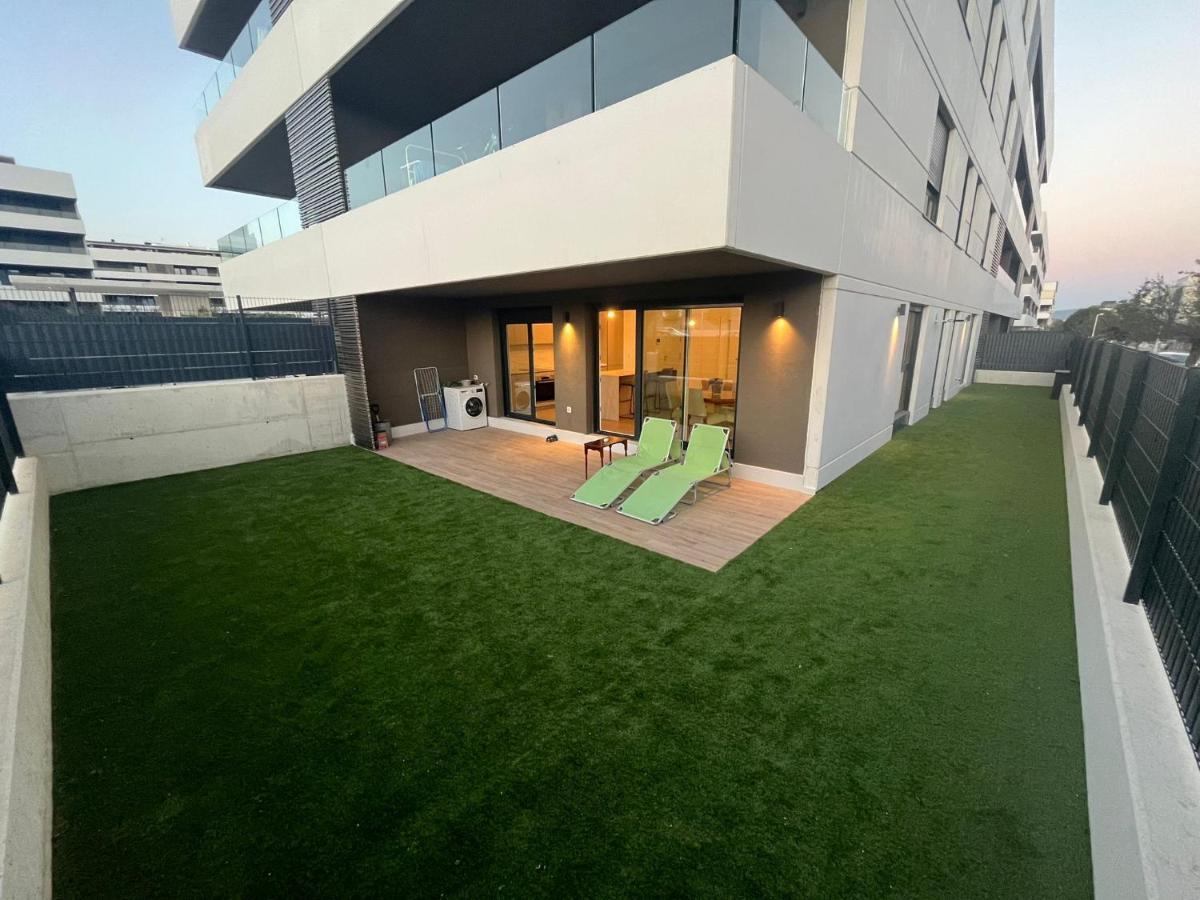 Moderno Bajo Con Jardin Apartment Zizur Mayor Екстериор снимка